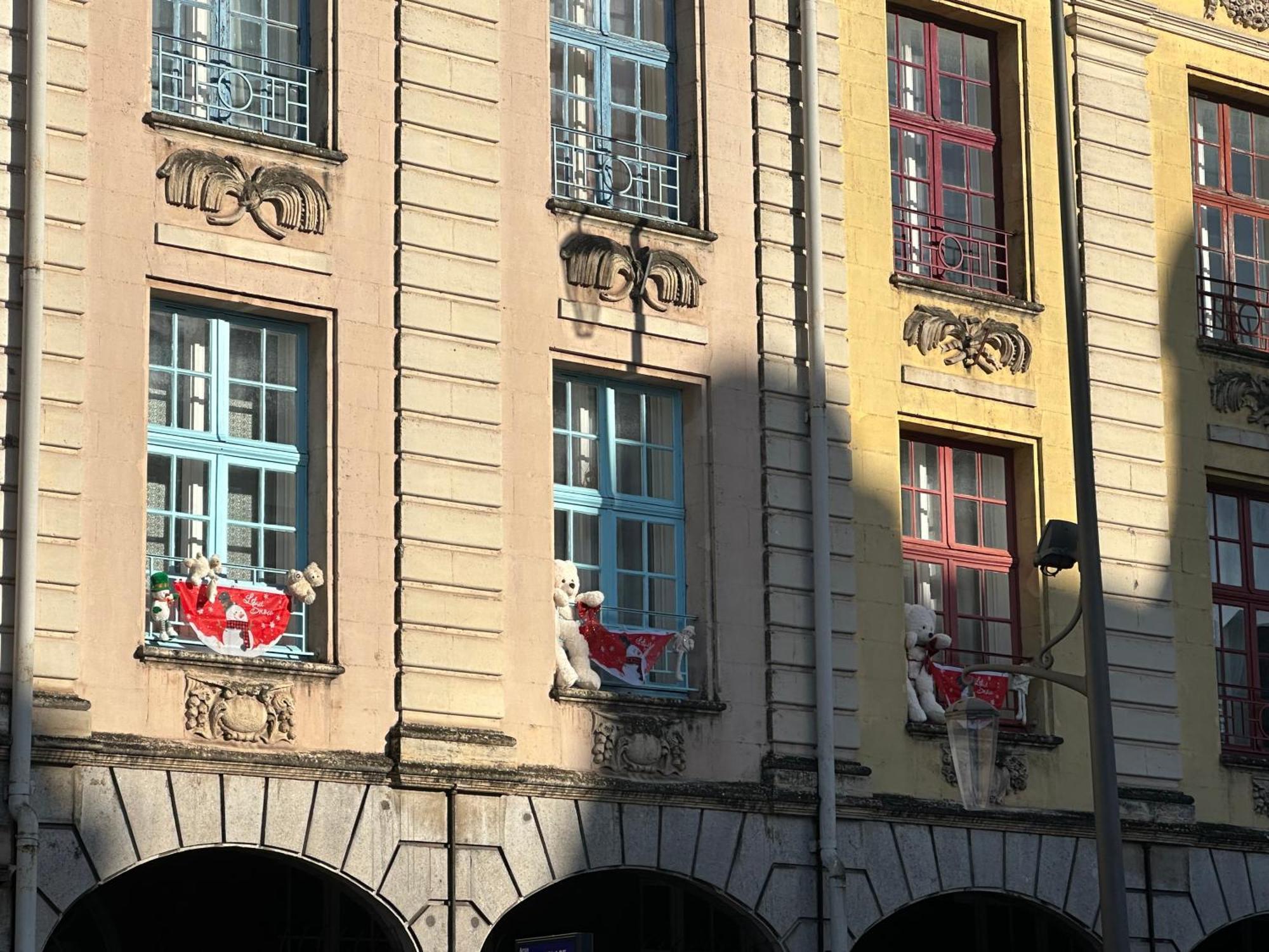 Les Coquelicots Grand Place Arras Exterior photo